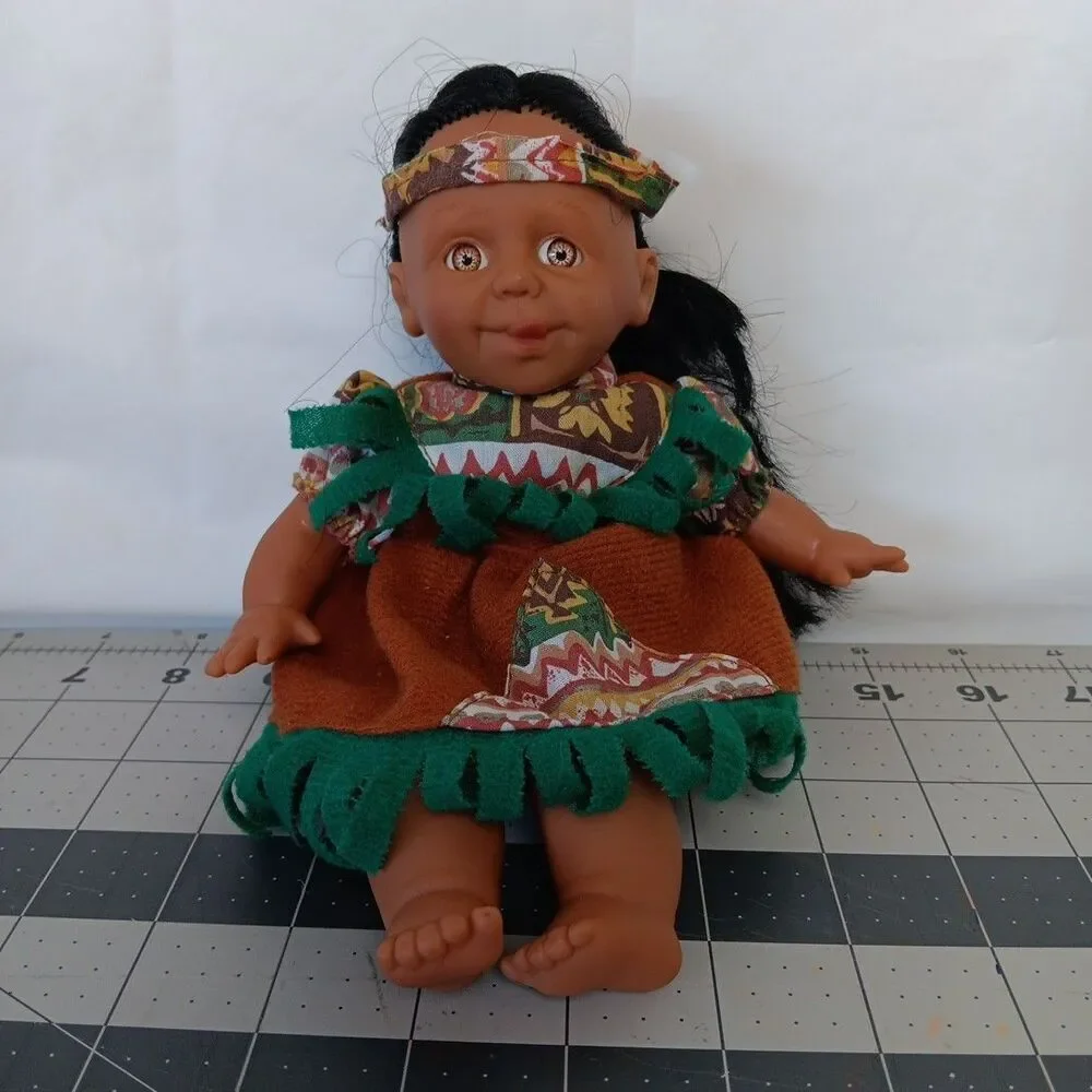 GiGo Teepee Tots Palm Pals Doll Been Bag Indigenous Baby First People Sweet Face